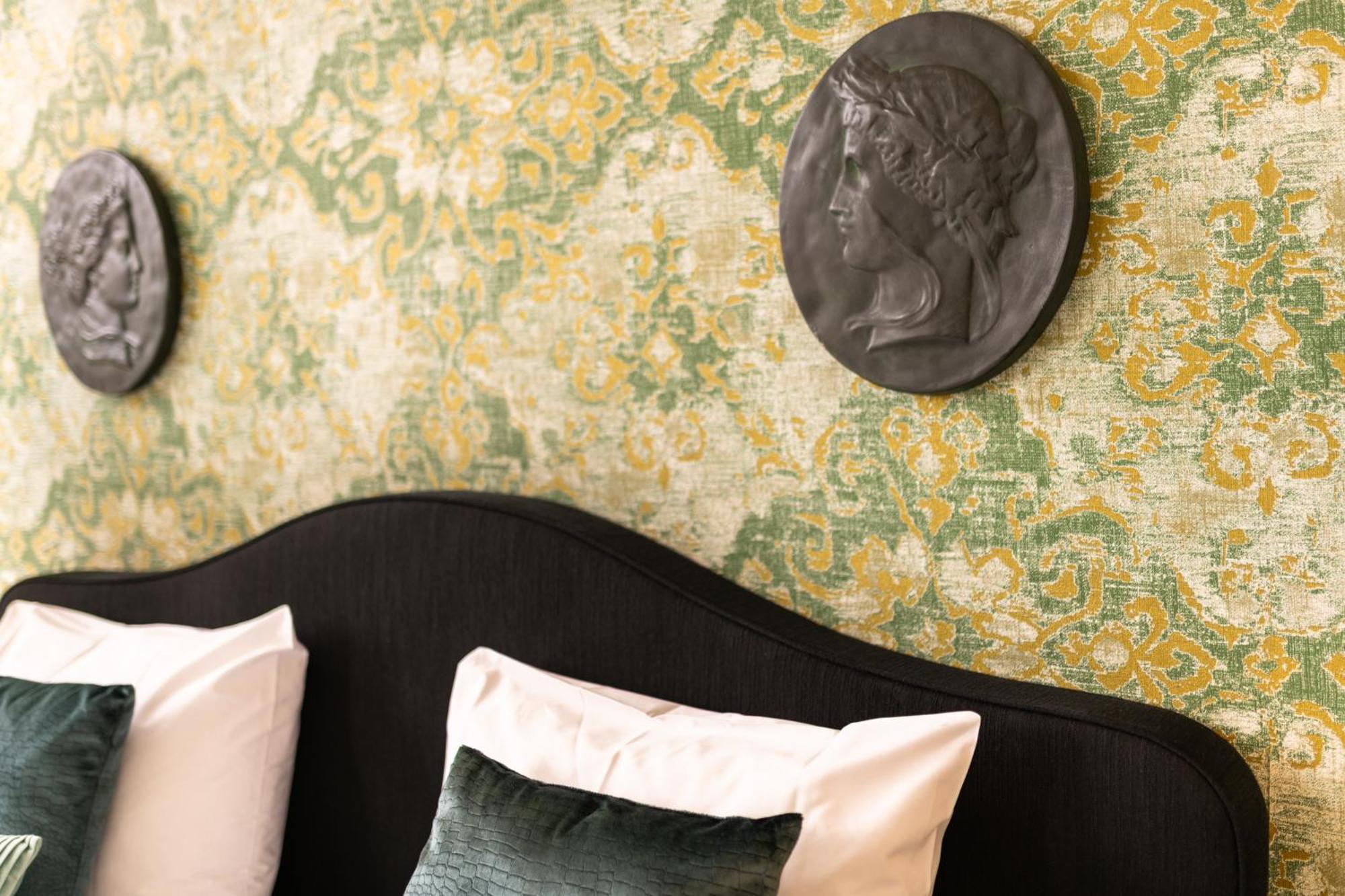 Grand Boutique Hotel-Restaurant Huis Vermeer เดเวนเตอร์ ห้อง รูปภาพ