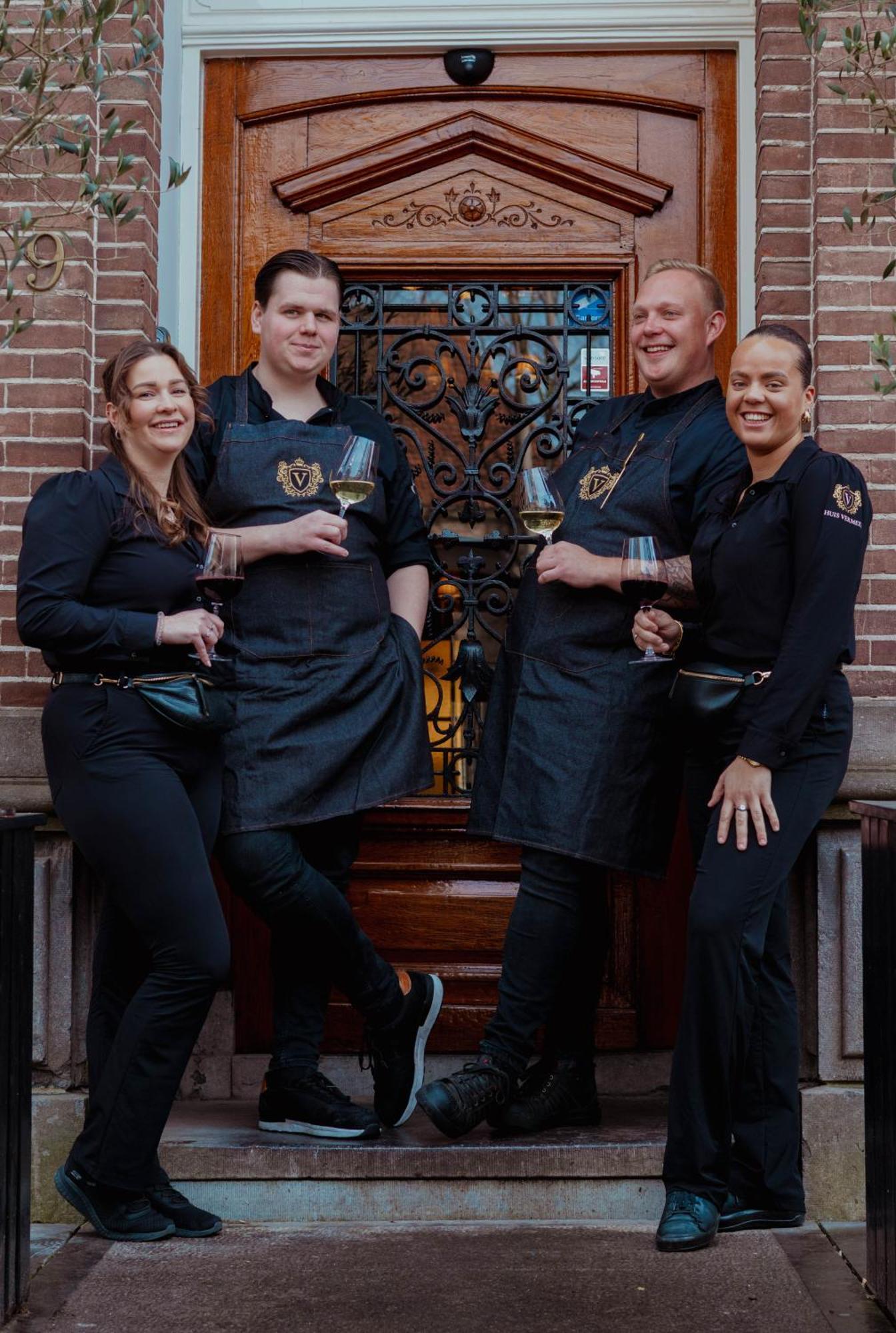 Grand Boutique Hotel-Restaurant Huis Vermeer เดเวนเตอร์ ภายนอก รูปภาพ