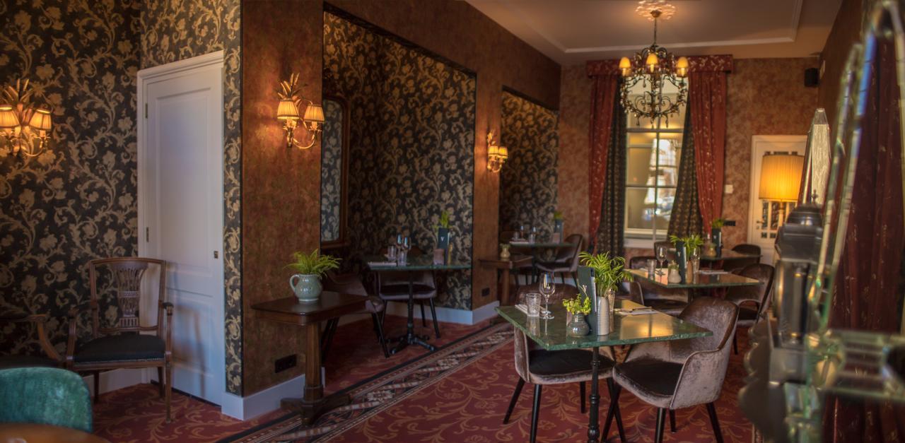 Grand Boutique Hotel-Restaurant Huis Vermeer เดเวนเตอร์ ภายนอก รูปภาพ